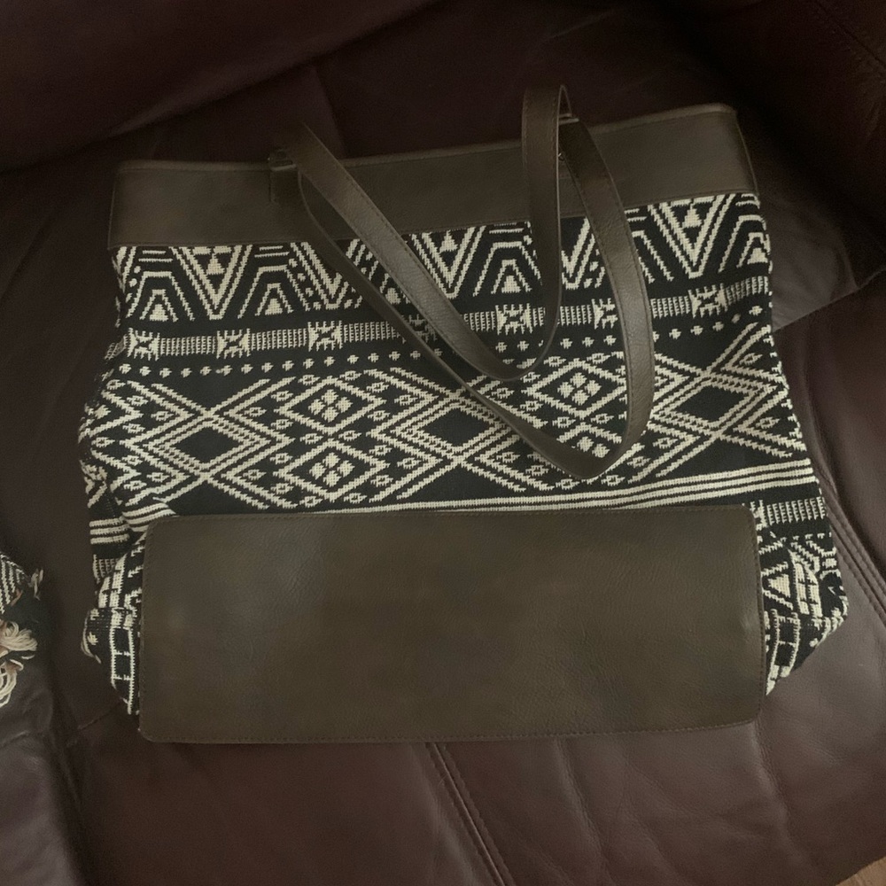 Thirty-One Reversible Tote in Rio Weave! Near New!